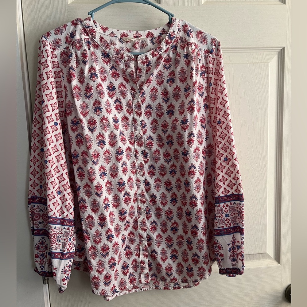 Lucky Brand Button-Down Print Blouse. Red&Blue Accents. Oversized will fit a L